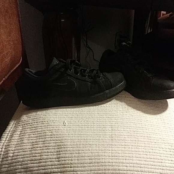 Black low top Nike Jordan Sky High sneakers - Picture 2 of 2